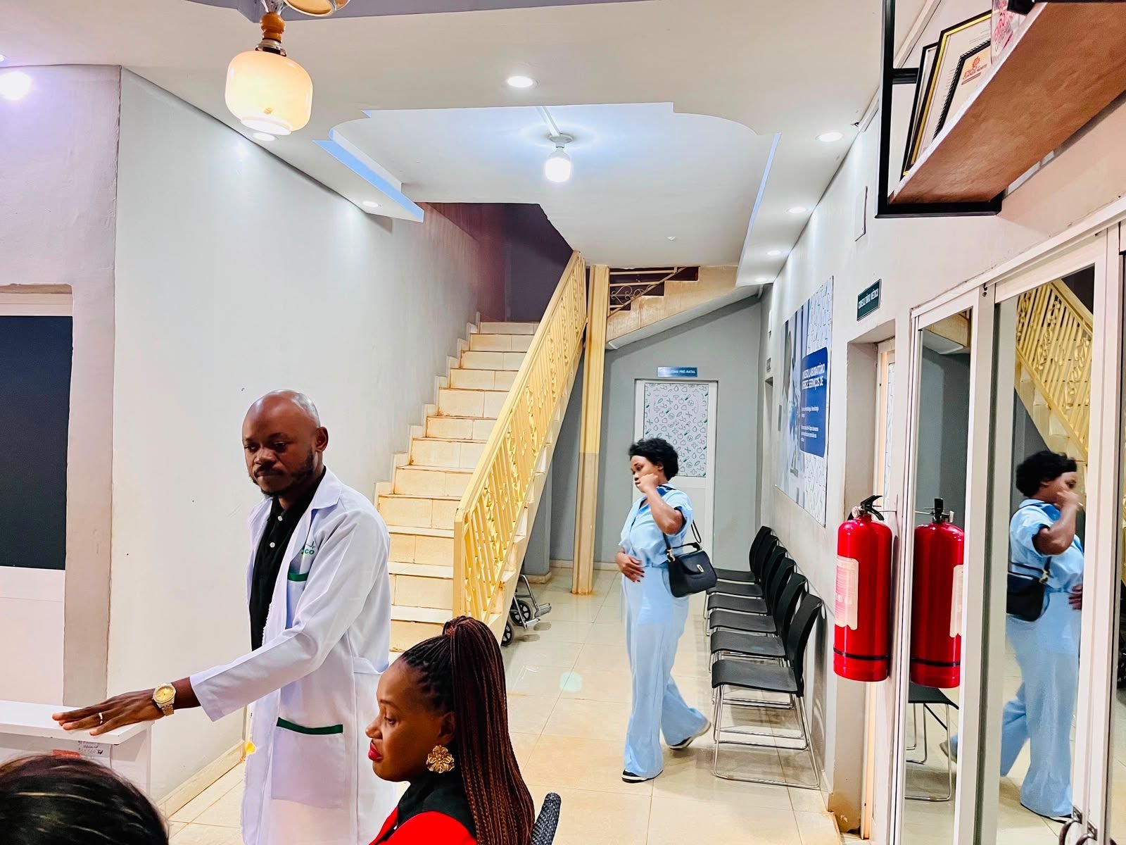 Centro Médico Infoprest — Cuanza Norte — Atendimento na recepção