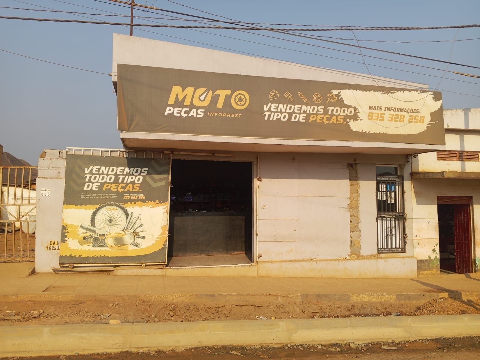 Moto Peças Infoprest — Fachada da loja